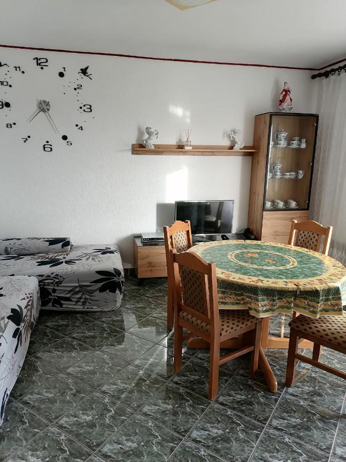 Apartmani Andelo I Ruzica Mundanije Exterior foto