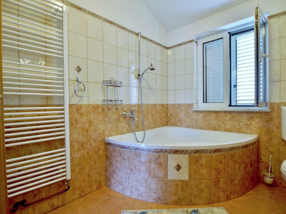 Apartmani Andelo I Ruzica Mundanije Exterior foto