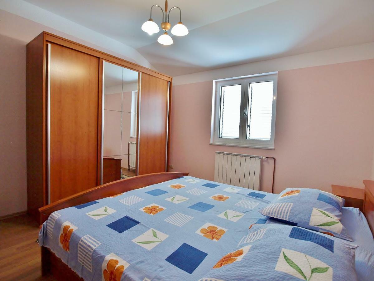 Apartmani Andelo I Ruzica Mundanije Exterior foto