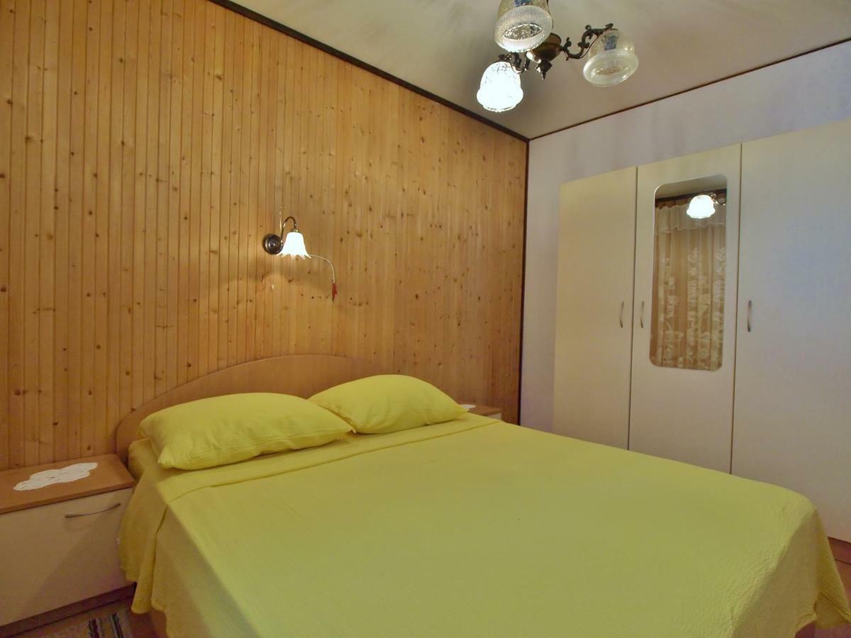 Apartmani Andelo I Ruzica Mundanije Exterior foto